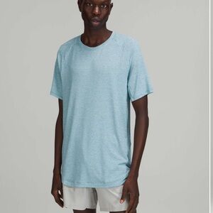 Lululemon Drysense Training Short Sleeve Shirt
Heathered blue